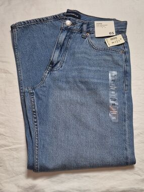 Aeropostale Women's Medium Light Blue Relaxed Jeans